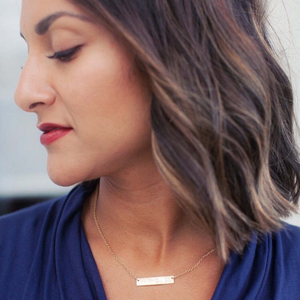 Hammered bar necklace